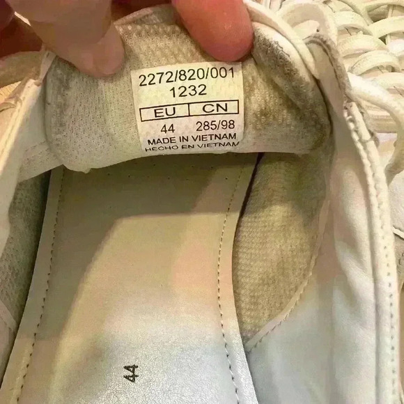 Zara Men’s size 11 White Leather Sneakers with black details - Picture 5 of 5